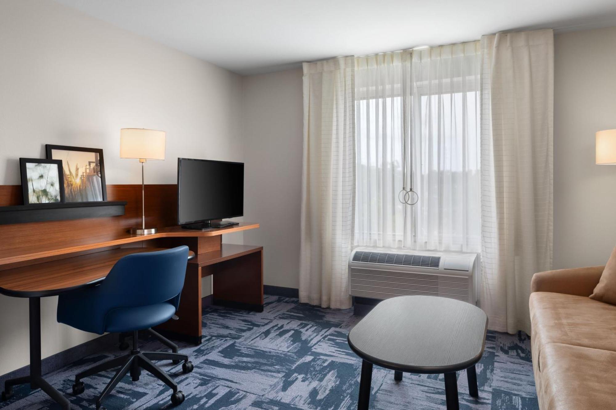 Fairfield Inn & Suites By Marriott Orlando Kissimmee/Селебрейшн Экстерьер фото